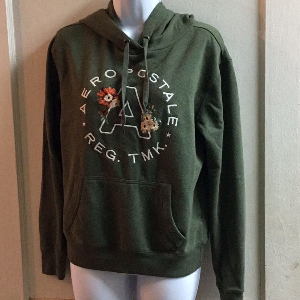 NEW Sweat Shirt